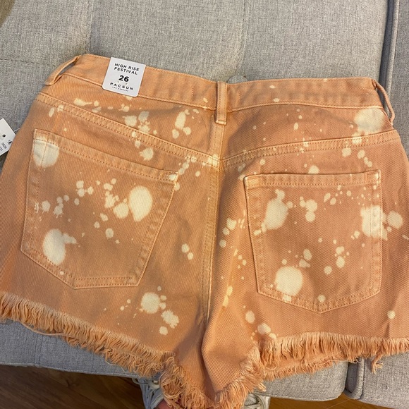 Pacsun shorts never worn - too big/ not my style - Picture 4 of 5